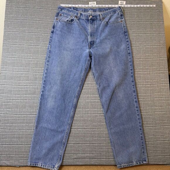 Levi's 550 Men's Jeans Light Blue Denim Relaxed Fit Size 40x34 - Picture 1 of 9